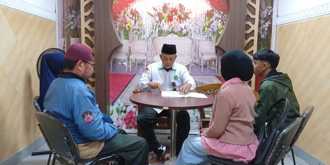 Bekali Calon Pengantin, Penyuluh KUA Cibadak Laksanakan Bimbingan Perkawinan Mandiri