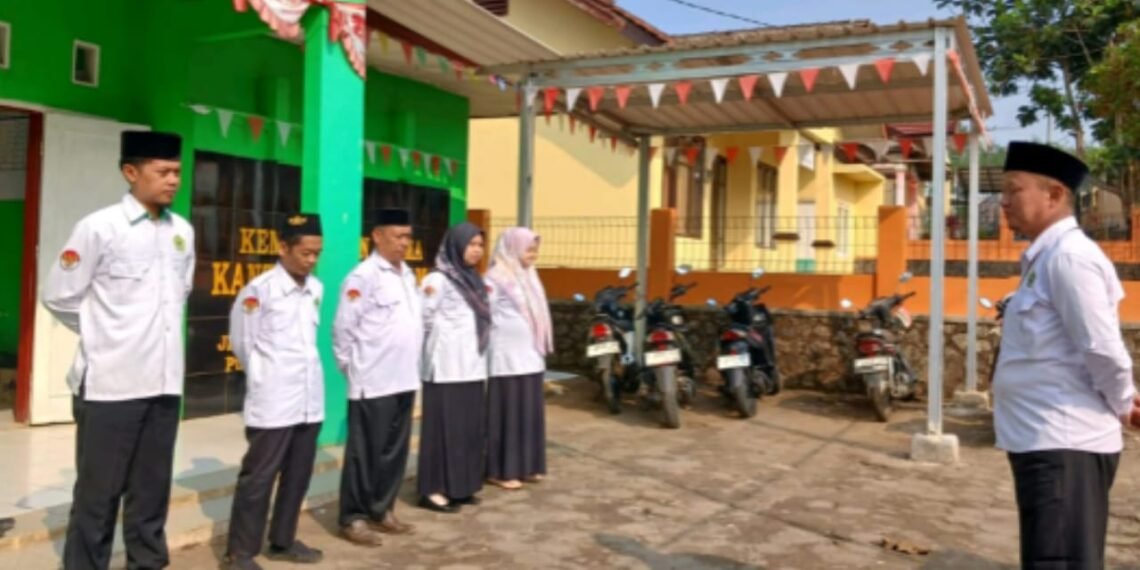 Kepala KUA Purabaya Tekankan Persiapan Program Penyuluh Jelang Hari Santri Nasional 2026