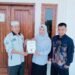 Perkuat Legalitas Kelembagaan, Penyuluh KUA Cisolok Serahkan SKT Majelis Taklim Ponpes Nusantara