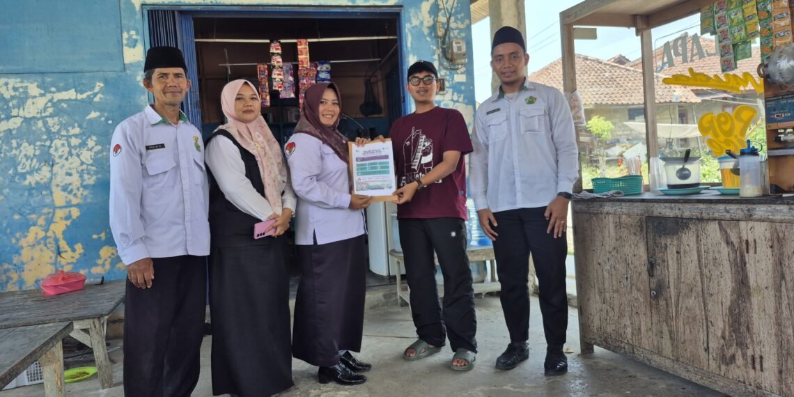 Penyuluh KUA Cibitung Sosialisasikan Wajib Halal Oktober di Desa Cibodas