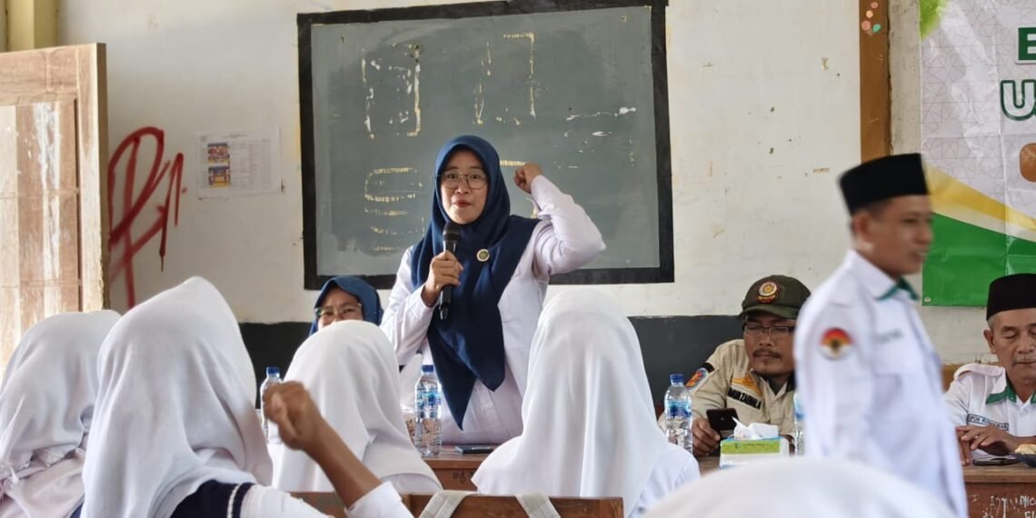 Penyuluh KUA Ciracap Ajak Remaja Sehat, Kuat, dan Berdaya bagi Keluarga