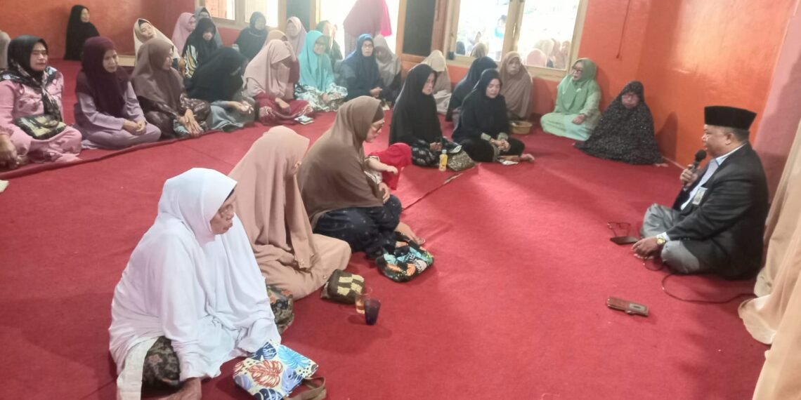 Kepala KUA Bojonggenteng Turun Langsung, Sampaikan Penyuluhan tentang Sedekah