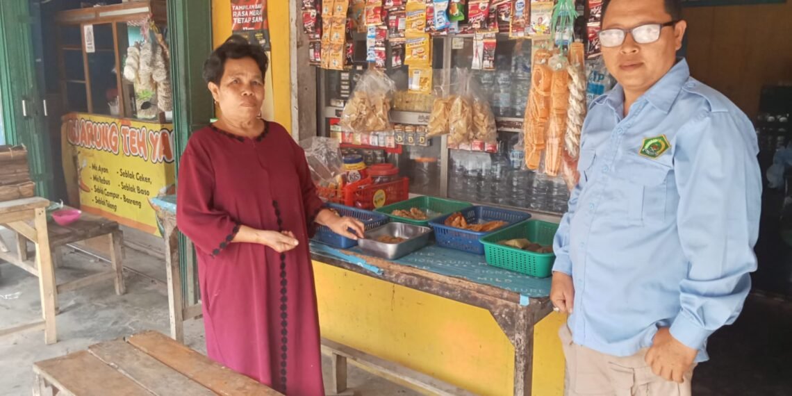 Dampingi UMKM Penuhi Persyaratan, Penyuluh KUA Gegerbitung Dorong Pengurusan NIB dan Sertifikasi Halal