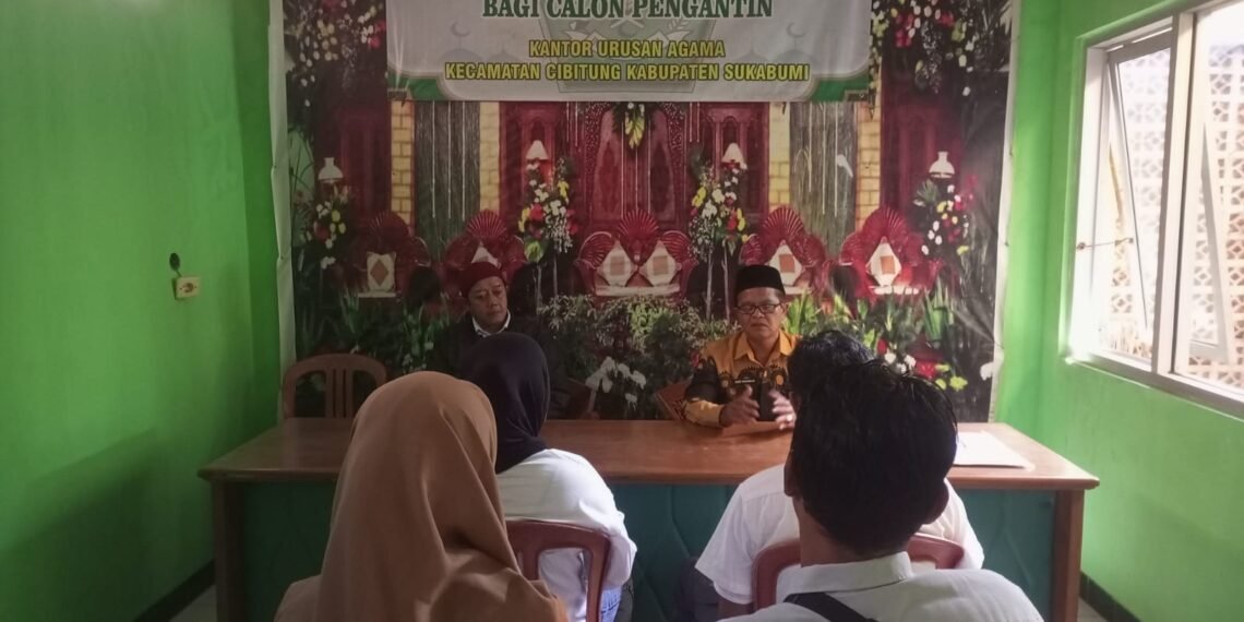 Penghulu KUA Cibitung Berikan Bimbingan Perkawinan untuk Perkuat Kesiapan Calon Pengantin