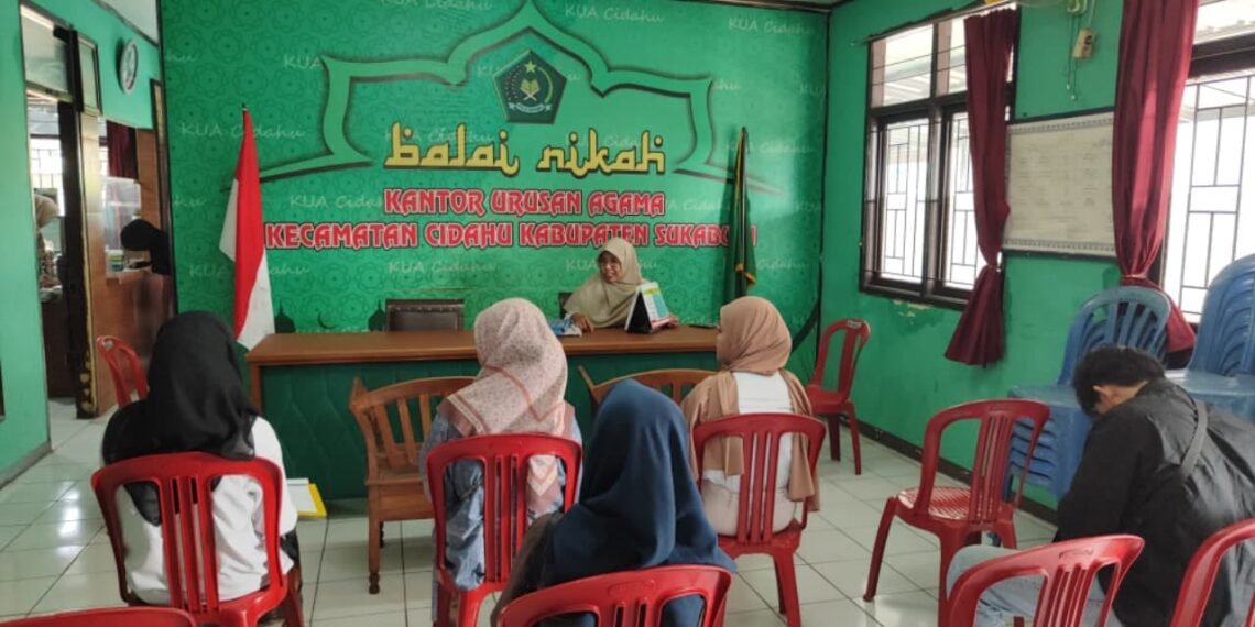 Calon Pengantin KUA Cidahu Mendapat Pembekalan tentang Keluarga Berencana
