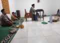 Penyuluh KUA Ciemas Tekankan Keutamaan Menuntut Ilmu dalam Pengajian Mingguan