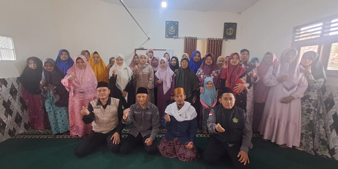 Penyuluh KUA Cisaat Kenalkan Tugas KUA dan Edukasi Batas Usia Perkawinan kepada Jamaah