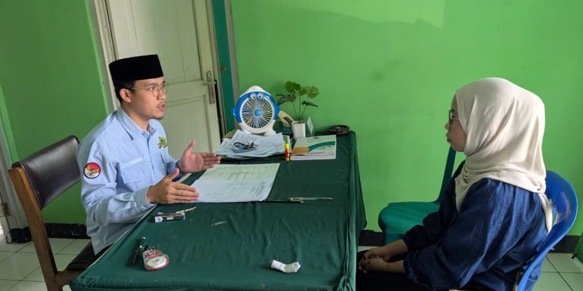 Bekali Calon Pengantin Menuju Keluarga Sakinah, Penghulu KUA Cicantayan Fasilitasi Bimbingan Perkawinan Mandiri