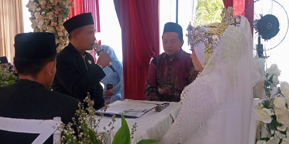 Kepala KUA Ciracap Bekali Pengantin dengan Pesan Komunikasi dan Ketahanan Keluarga