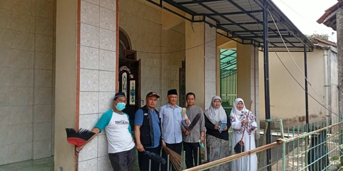 KUA Cisaat Gelar Geber Masjid untuk Wujudkan Rumah Ibadah yang Bersih dan Nyaman