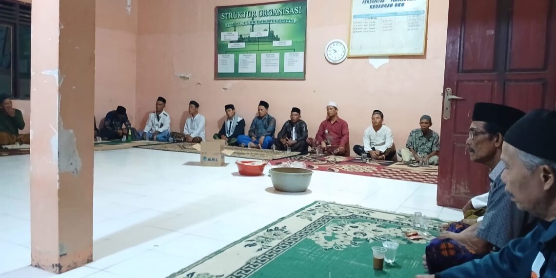 Pengajian Rutin MT Al Ihsan Ciemas Ajak Jamaah Perbanyak Selawat kepada Nabi