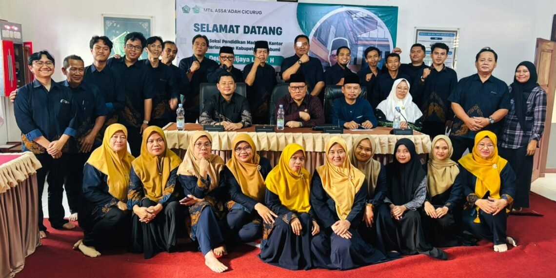 Kasi Penmad Kemenag Sukabumi Kunjungi MTs Assa’adah, Tekankan Integritas dan Keteladanan Guru