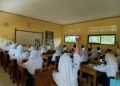 Penyuluh Agama KUA Jampangkulon Ajak Pelajar SMPN 2 Jampangkulon Bangun Karakter Positif