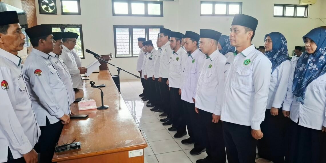 Kepala Kemenag Kabupaten Sukabumi Kukuhkan Pengurus Bapor Korpri Masa Bakti 2026–2031