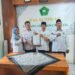 Perkuat Pembinaan Al-Qur’an, Penyuluh dan JFU KUA Cisolok Serahkan SK KKPQ
