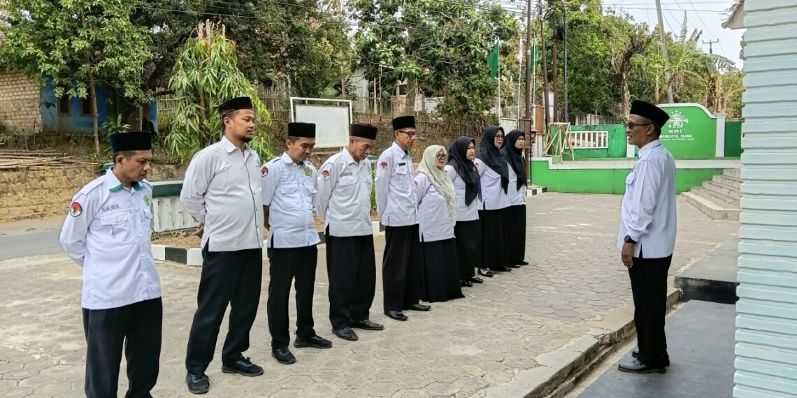 KUA Ciracap Perkuat Disiplin dan Integritas ASN melalui Apel Pagi