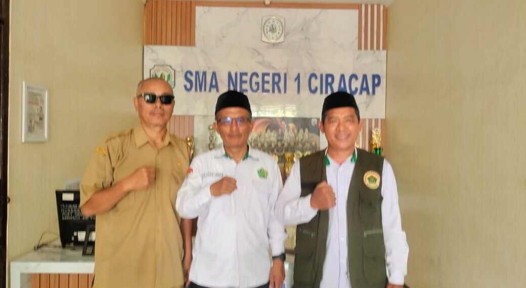 Kunjungi SMAN 1 Ciracap, KUA dan Panitia Hari Santri Perkuat Koordinasi