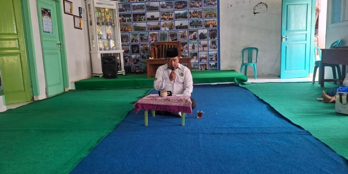 Penyuluh KUA Gegerbitung Ajak Jemaah Majelis Taklim Kenali Tujuh Indikator Kebahagiaan