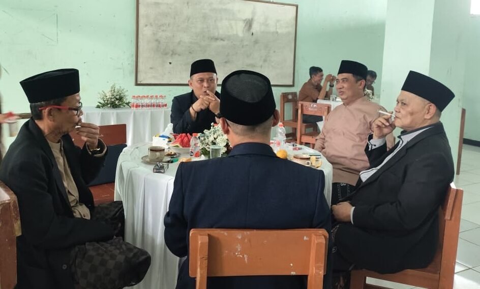 Perkuat Sinergi Keagamaan, KUA Nagrak Jalin Silaturahmi dengan YASHIKA dan Tokoh Masyarakat