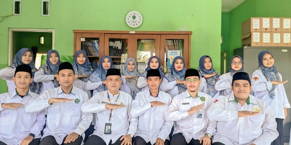 Kepala KUA Cicantayan Ajak ASN Ubah Lelah Menjadi Lillah dan Tingkatkan Integritas Pelayanan