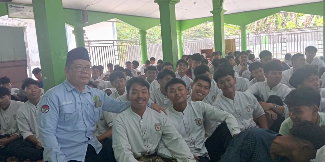 Cegah Kenakalan Remaja, KUA Surade Berikan Edukasi Bahaya Judi Online dan Pernikahan Dini di SMAN 1 Surade
