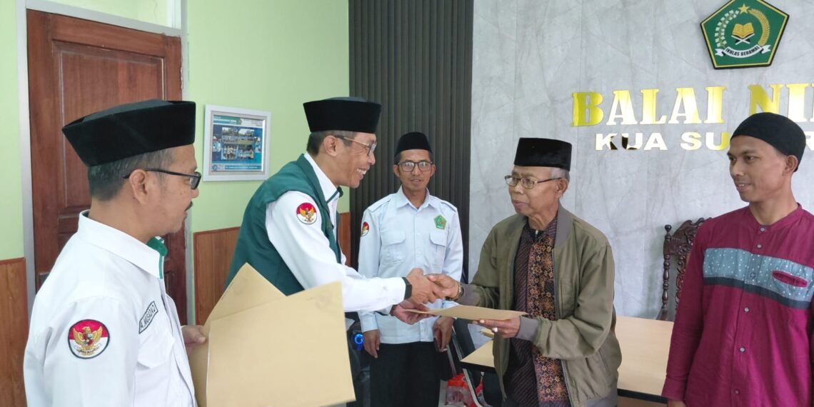 KUA Sukaraja Fasilitasi Penyerahan IJOP Lembaga Pendidikan Al-Qur’an