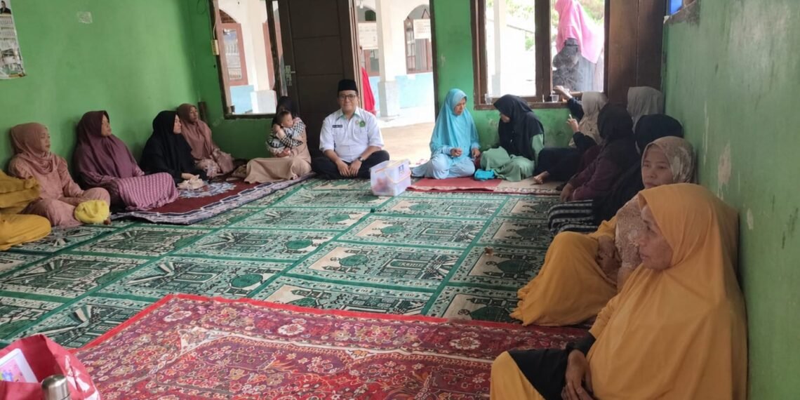 Penyuluh KUA Cikidang Berikan Bimbingan Keagamaan di Majelis Taklim Al-Istiqomah