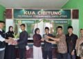 KUA Cibitung Dorong Calon Pengantin Ikut Gerakan SAWAHON melalui Program Satu Pasangan Satu Pohon
