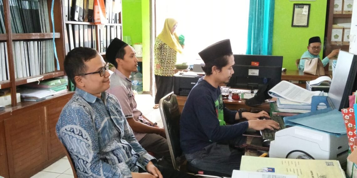 KUA Gunungguruh Dorong Digitalisasi Layanan Masjid melalui SIMAS