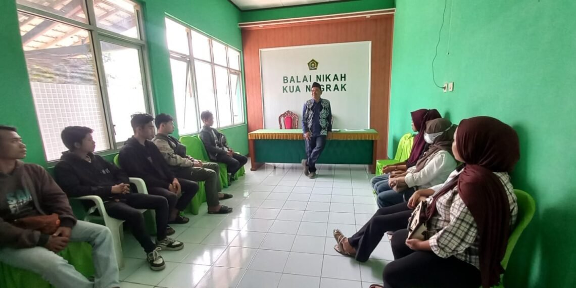 Bimwin KUA Nagrak Bekali Calon Pengantin Persiapan Menjadi Orang Tua