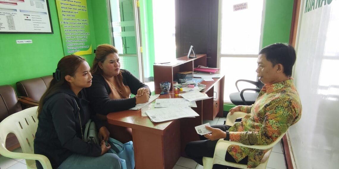 KUA Nagrak Berikan Edukasi Administrasi Pernikahan kepada Warga Balekambang