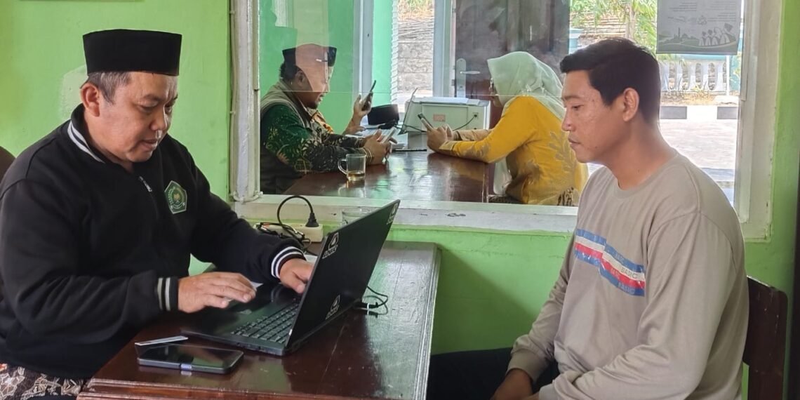 Penghulu KUA Ciracap Layani Konsultasi Status Pencatatan Pernikahan