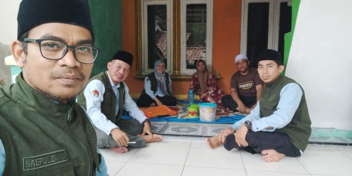 Penyuluh KUA Bantargadung Jalin Silaturahmi dan Fasilitasi Pendataan Majelis Taklim Al Karomah