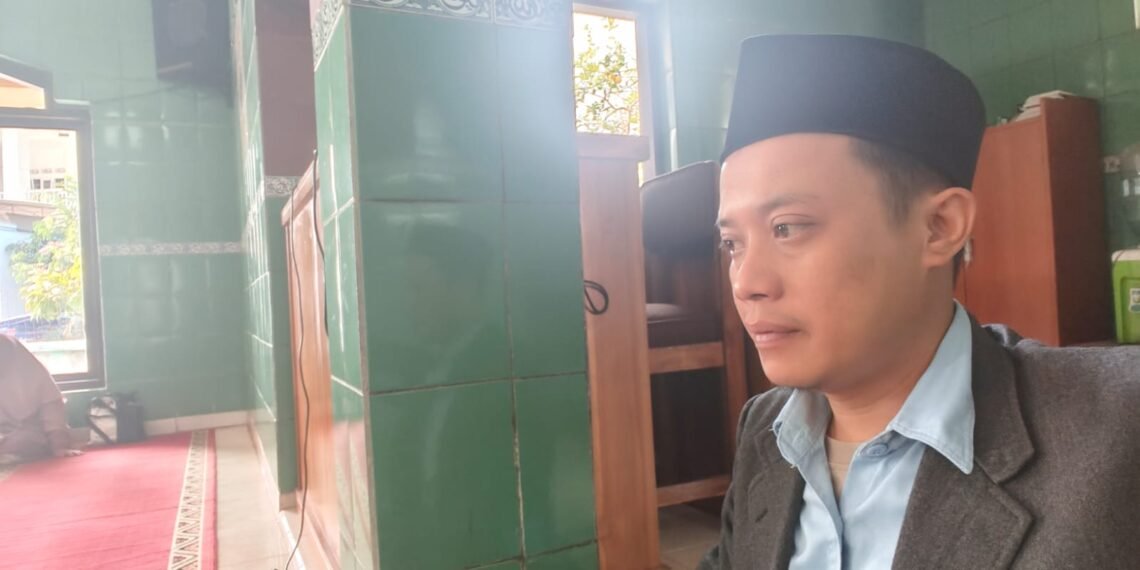 Tanamkan Semangat Menuntut Ilmu, Penyuluh KUA Bojonggenteng Bina Jamaah MT Rohmatul Ummah