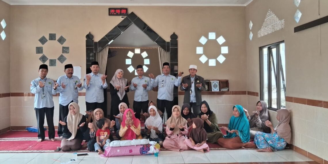 Bekali Masyarakat Keterampilan Fardu Kifayah, Penyuluh KUA Cikakak Edukasi Pemulasaran Jenazah