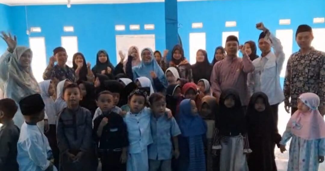 Penyuluh KUA Parakansalak Semarakkan Gebyar Hari Santri di TKQ Darul Hasanul Huda