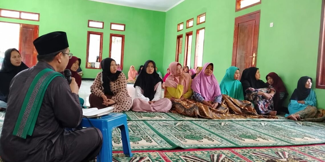 Penyuluh KUA Lengkong Berikan Bimbingan Penguatan Akidah di Majelis Ta’lim Miftahul Falah