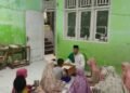 Perkuat Kemampuan Baca Tulis Al-Qur’an, Penyuluh KUA Cisolok Dampingi Santri Majelis Taklim Kobong Attaqwa