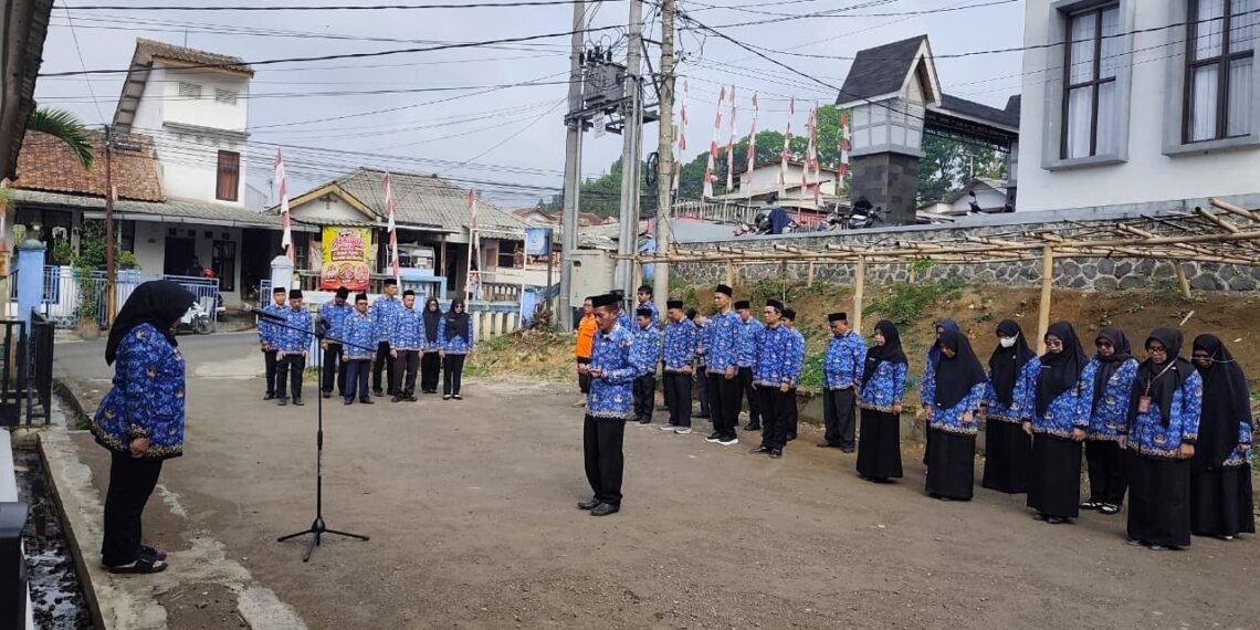 Penyuluh Agama KUA Parakansalak Ikuti Apel Hari Kesadaran Nasional