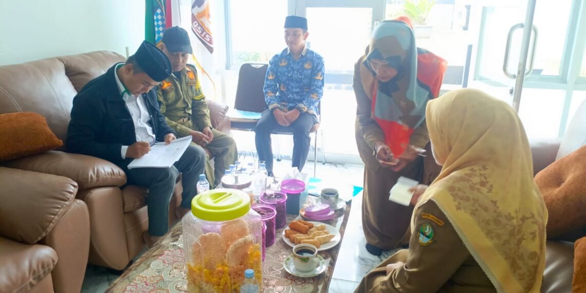 Penyuluh Agama KUA Cikidang Koordinasi dengan SMAN 1 Cikidang untuk Persiapan Hari Santri