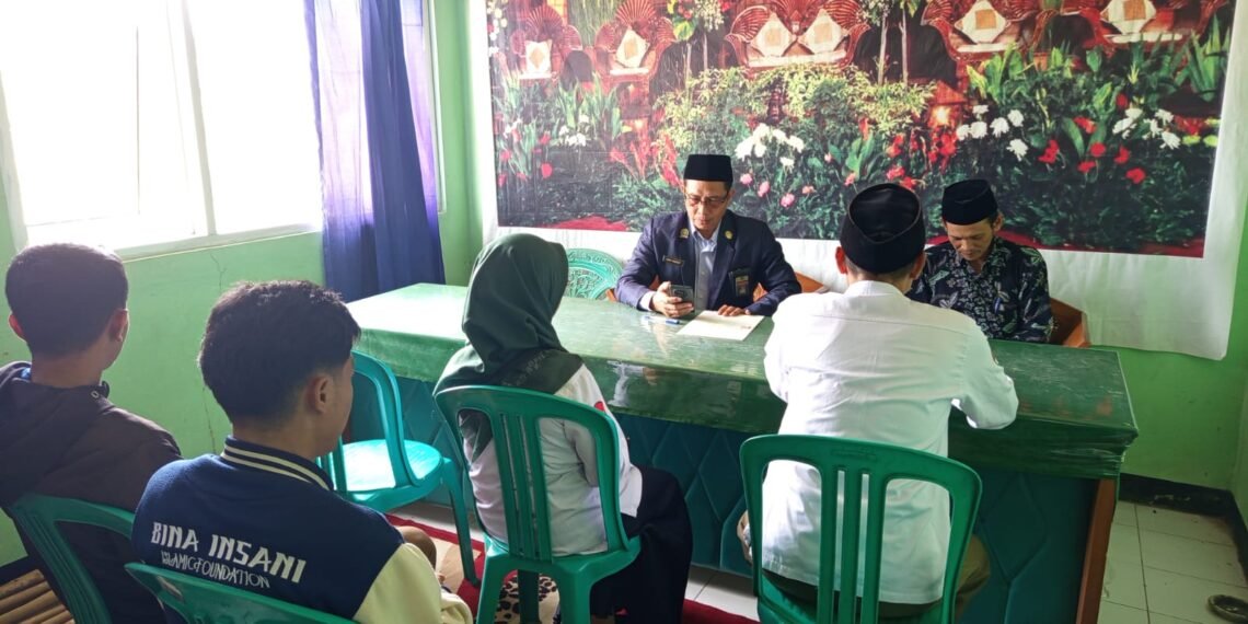 KUA Curugkembar Layani Ikrar Wakaf untuk Perkuat Tertib Administrasi