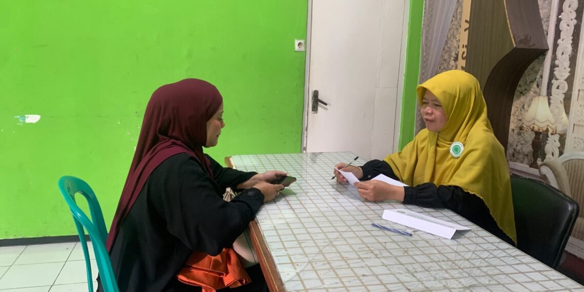 KUA Cisaat Terima Mahasiswi IAIS untuk Praktik Pengalaman Lapangan