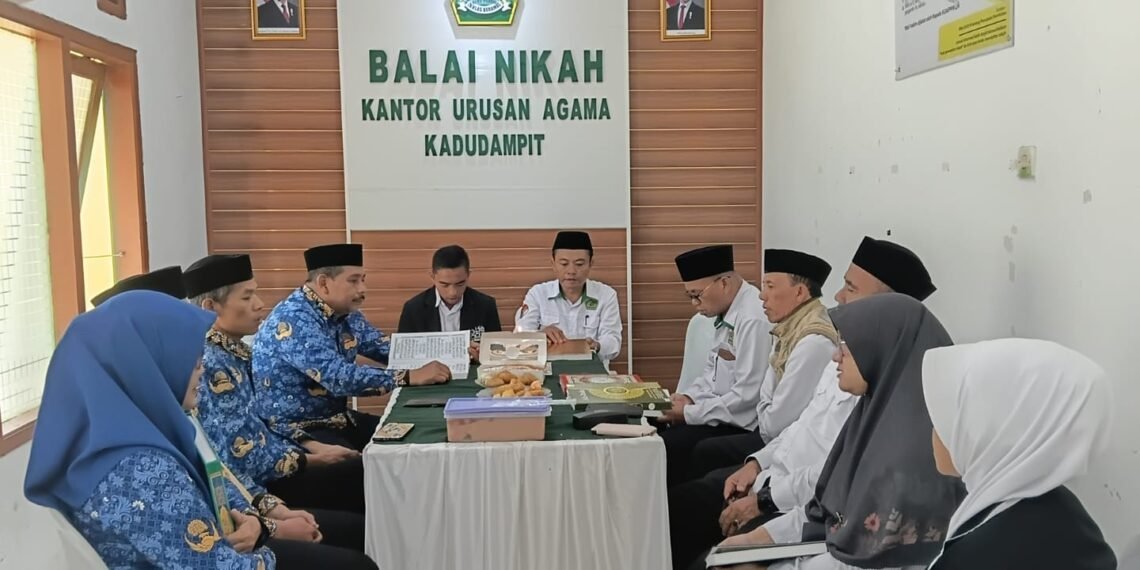 Khatam Al-Qur’an Setiap Dua Pekan, KUA Kadudampit Tanamkan Kebiasaan Qurani di Lingkungan Kerja
