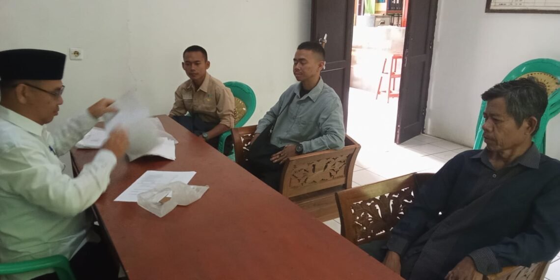 Penghulu KUA Cikidang Layani Pendaftaran Nikah di Kantor