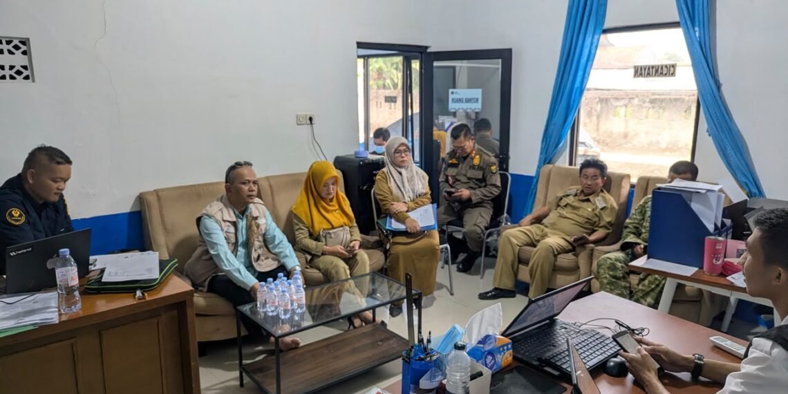 Kepala KUA Cicantayan Bersama Camat Laksanakan Verifikasi dan Validasi SPPG