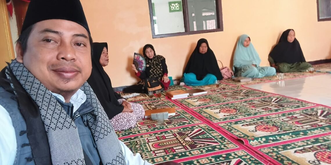 Penyuluh KUA Cikembar Perkuat Pemahaman Keagamaan Jamaah Majelis Taklim Assafiiyah