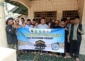 Pastikan Ketepatan Arah Kiblat, Tim Kalibrasi Arah Kiblat KUA Cidadap Layani Pengukuran di Rumah Warga