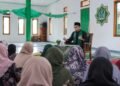 Penyuluh Agama KUA Lengkong Ajak Jemaah Majelis Taklim Al-Ikhlas Memahami Ilmu sebagai Amanah