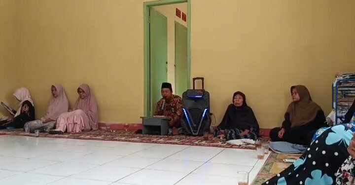 Optimalkan Potensi Ekonomi Umat, Penyuluh KUA Cikembar Berikan Bimluh Pemberdayaan Wakaf di MT Al Humaeroh