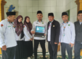 Digitalisasi Data Rumah Ibadah, Penyuluh KUA Cikakak Input Data Musholla Nurul Istiqomah ke SIMAS